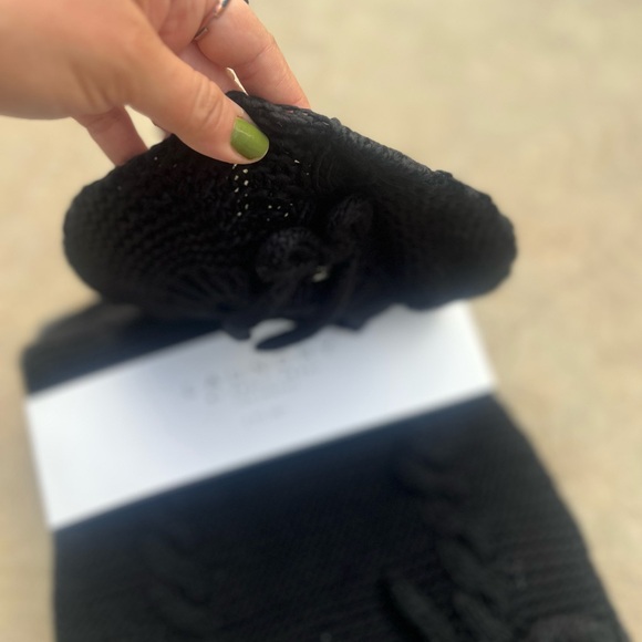 LAUNDRY | By Shelli Segal NWT Black Knit Hat & Scarf Set - Picture 4 of 5